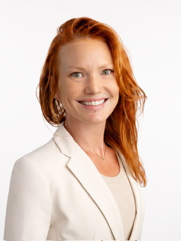 bernadette-hero-photo bernadette-hero-photo